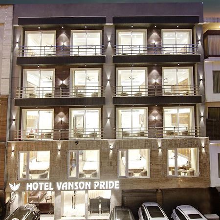 The Vanson Pride Delhi Nueva Delhi Exterior foto