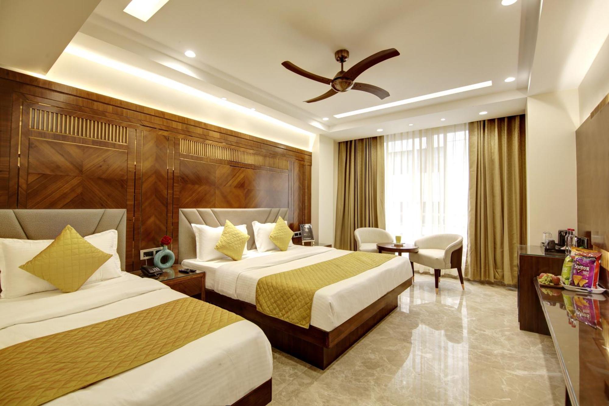 The Vanson Pride Delhi Nueva Delhi Exterior foto